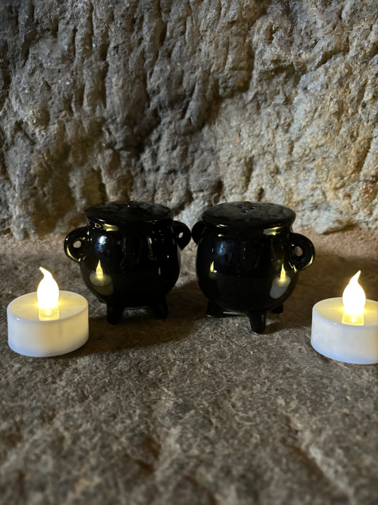 Salt and Pepper Cauldrons Black